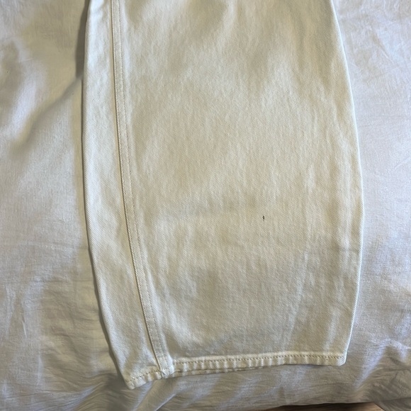 The Frankie Shop Hayla Contrast Denim - Picture 7 of 11